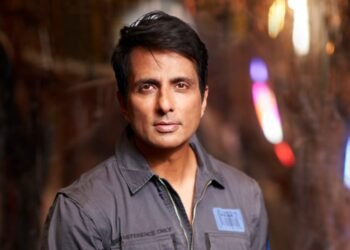 An onboard passenger’s life is saved by Messiah Sonu Sood! Read On For The Details.