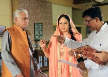 Audience applaud “Khela Hobe” in Hindi heartland